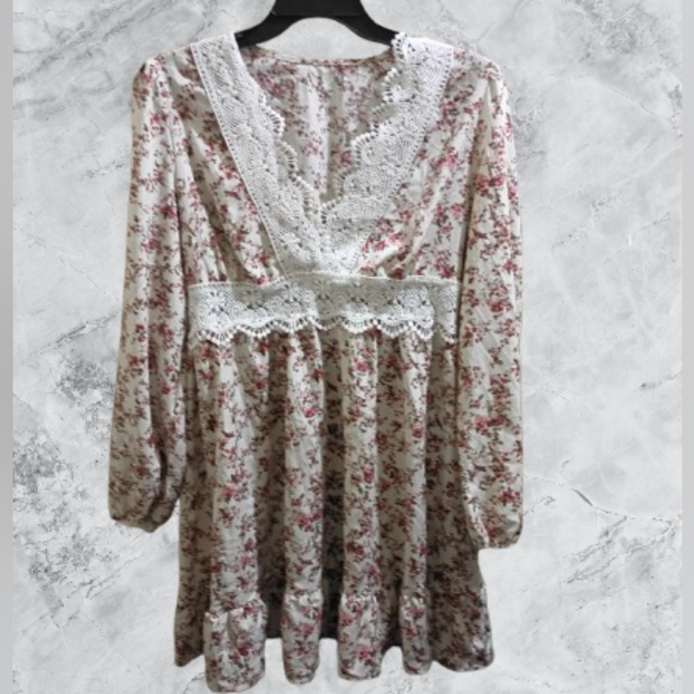 💙 3 For $12 Beautiful Floral Lace Trim Dress